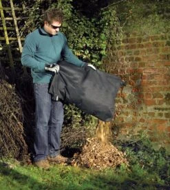 Black & Decker BLACK+DECKER GW3030-QS Bladblazer - 3000W - 50L Opvangbak - 16:1 Volumereductie -Tuingereedschaps Winkel 1070x1200