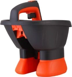 FUXTEC Strooier - Universele Handstrooier - Zoutstrooier - Kunstmeststrooier - Werkt Op Batterijen (geleverd Zonder Batterij) - FX-US270 9 FUXTEC Strooier - Universele Handstrooier - Zoutstrooier - Kunstmeststrooier - Werkt Op Batterijen (geleverd Zonder Batterij) - FX-US270 -Tuingereedschaps Winkel 1131x1200 2