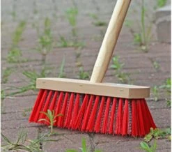 Synx Tools Harde Bezem Rood- Tuinbezem -Nylon - 30 Cm - Straatbezem - Bezems - Besem Veger - Buiten Bezem Met Steel 150 Cm - Schoonmaakartikelen - Schrobborstels -Tuingereedschaps Winkel 1200x1057