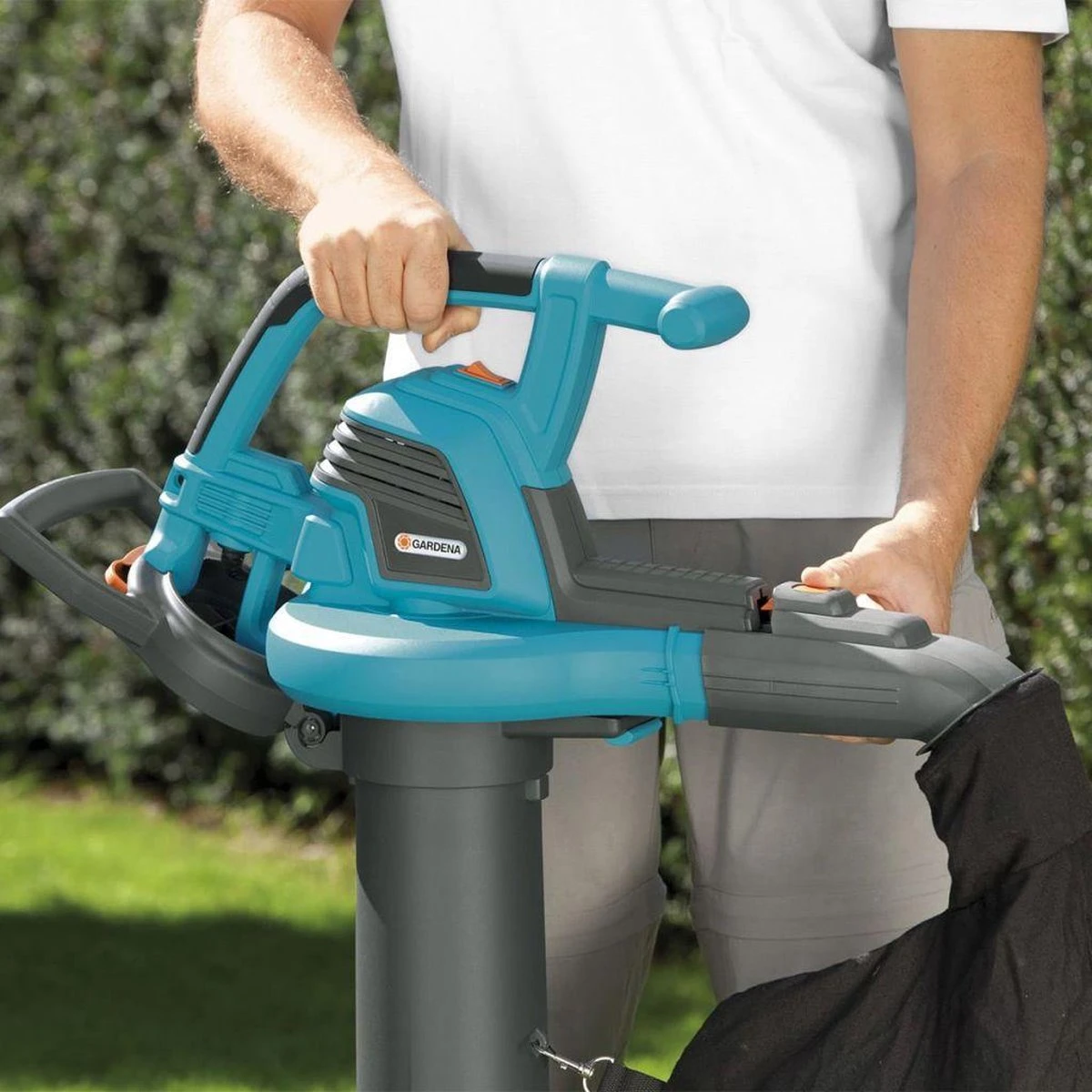GARDENA ErgoJet 2500 Bladblazer - 2500W - Incl. 45 L Opvangzak 4 GARDENA ErgoJet 2500 Bladblazer - 2500W - Incl. 45 L Opvangzak - Afbeelding 2