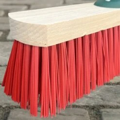 MAUS Classic Bezem Buiten 60cm - Harde PVC Straatbezem Van Hout Met Steel - Made In EU -zeer Robuust -Tuingereedschaps Winkel 1200x1200 70