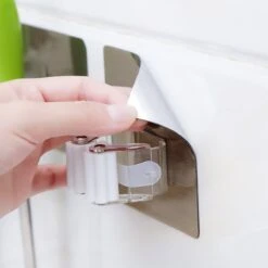 Bezem Houder - Zelfklevend - Zilverkleurig -Tuingereedschaps Winkel 1200x1200 8