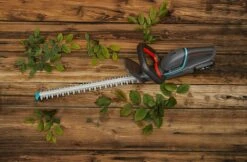 GARDENA - ComfortCut 50/18V-P4A Ready-To-Use Set - Heggenschaar 20 GARDENA - ComfortCut 50/18V-P4A Ready-To-Use Set - Heggenschaar -Tuingereedschaps Winkel 1200x789