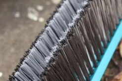 GARDENA Combi System Straatbezem - Aanbevolen Steellengte 130-150 Cm -Tuingereedschaps Winkel 1200x798