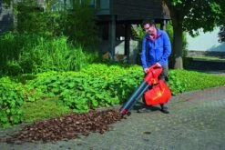 WOLF-Garten Elektrische Bladblazer LBV 2600 E - Motor 2600 Watt - Opvangzak 50 Liter - Reductie Ratio 10:1 22 WOLF-Garten Elektrische Bladblazer LBV 2600 E - Motor 2600 Watt - Opvangzak 50 Liter - Reductie Ratio 10:1 -Tuingereedschaps Winkel 1200x800 113