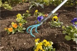 GARDENA Combisysteem Krabber Cultivatior - Werkbreedte 9 Cm - Aanbevolen Steellengte 130 Cm -Tuingereedschaps Winkel 1200x800 13