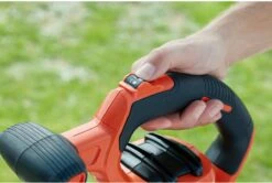 Black & Decker BLACK+DECKER BEBLV300SB-QS Bladblazer - 404 Km/u - 3000W - Zuig-/blaasfunctie - Gesnoerd 17 Black & Decker BLACK+DECKER BEBLV300SB-QS Bladblazer - 404 Km/u - 3000W - Zuig-/blaasfunctie - Gesnoerd -Tuingereedschaps Winkel 1200x808 1