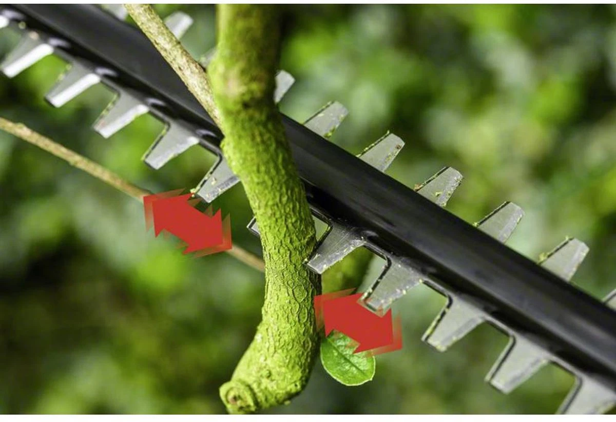 Bosch UniversalHedgePole 18 Heggenschaar Op Steel - Met 18 V Accu En Lader 10 Bosch UniversalHedgePole 18 Heggenschaar Op Steel - Met 18 V Accu En Lader - Afbeelding 8