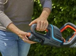 GARDENA - ComfortCut 50/18V-P4A Ready-To-Use Set - Heggenschaar 26 GARDENA - ComfortCut 50/18V-P4A Ready-To-Use Set - Heggenschaar -Tuingereedschaps Winkel 1200x885