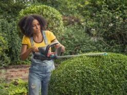 GARDENA - ComfortCut 50/18V-P4A Ready-To-Use Set - Heggenschaar 28 GARDENA - ComfortCut 50/18V-P4A Ready-To-Use Set - Heggenschaar -Tuingereedschaps Winkel 1200x899 15