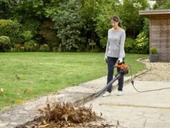 Black & Decker BLACK+DECKER BEBLV301 Bladblazer - Blaas En Zuigfunctie - Rugzak Als Opvangzak 26 Black & Decker BLACK+DECKER BEBLV301 Bladblazer - Blaas En Zuigfunctie - Rugzak Als Opvangzak -Tuingereedschaps Winkel 1200x900 15