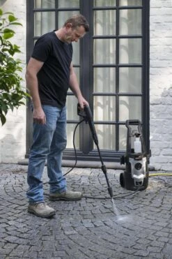 Powerplus POWXG90405 Hogedrukreiniger - 1400W - Max. 110 Bar - 390 L/h - Incl. 5m Slang En Accessoires - Excl. Terrasreiniger - Reiniger Voor Auto, Fiets En Meubelen -Tuingereedschaps Winkel 800x1200 58